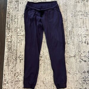 Lululemon joggers with pockets